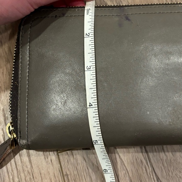 PRADA HALF ZIP WALLET - Picture 8 of 8